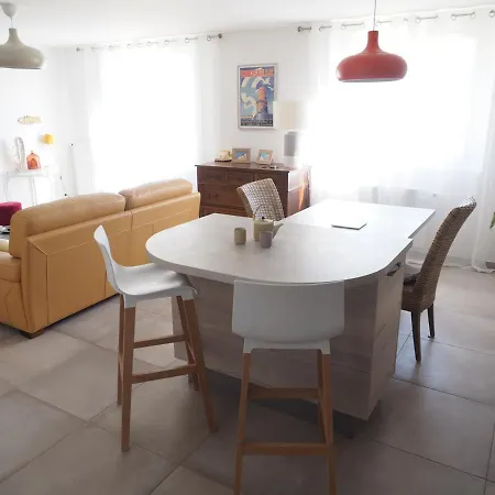 En Provence-luberon - Piscine Et Calme Holiday home *